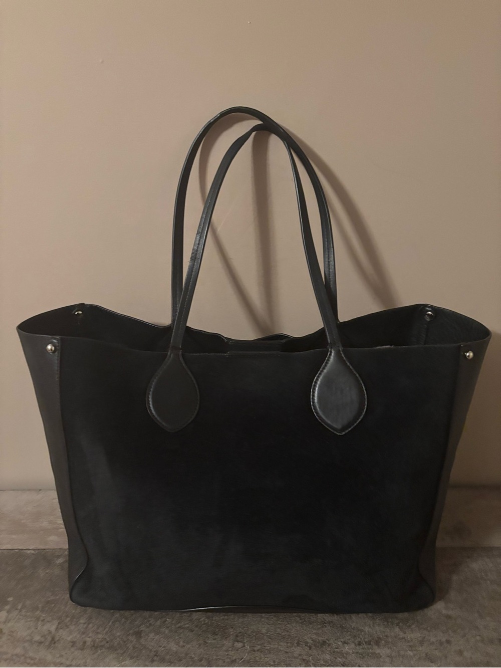 REBECCA MINKOFF PIPPA UNLINED TOTE IN BLACK SUEDE AND LEATHER